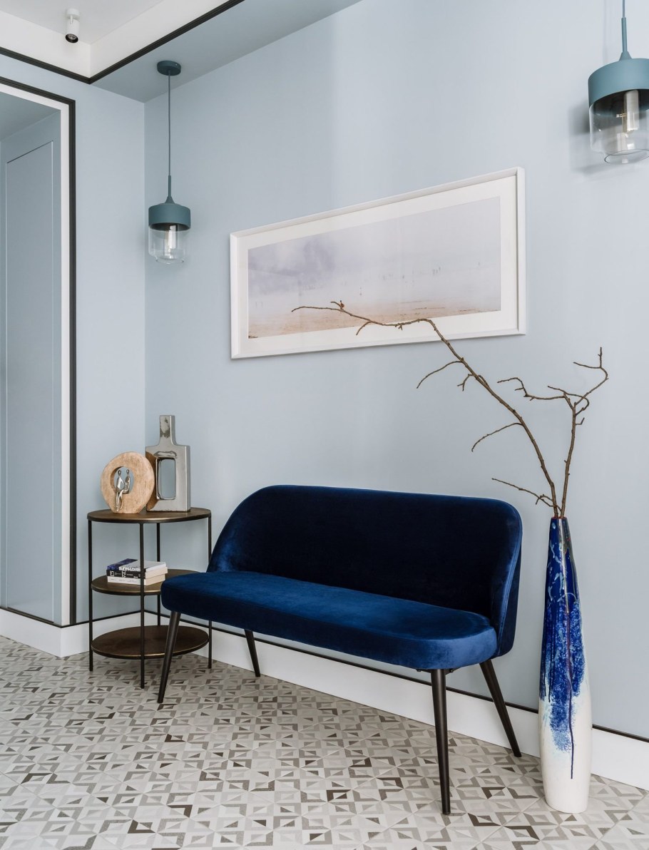 Диван в прихожую синий