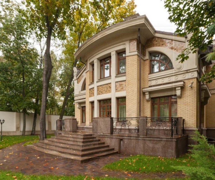 Особняк серебрянный Бор