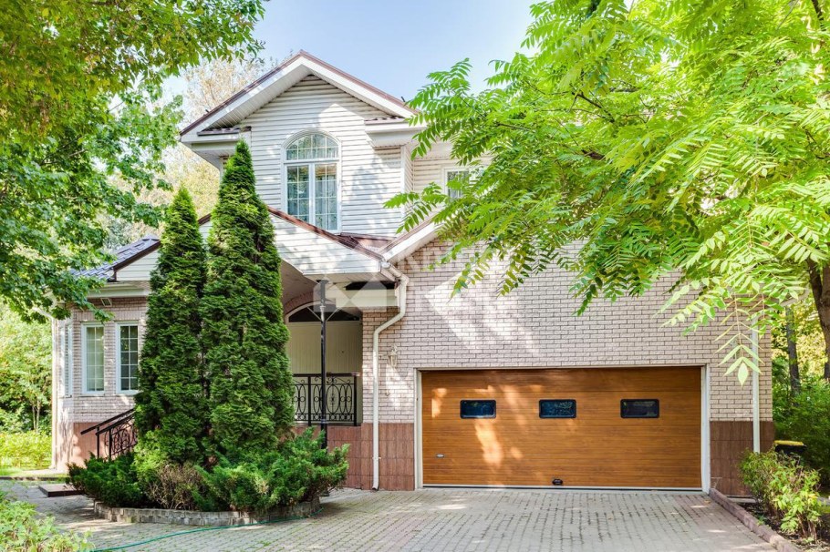 Коттеджный Москва серебряный Бор