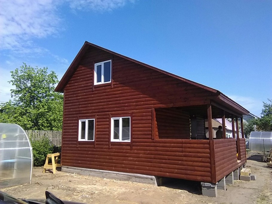 Домик с вагончиков двухэтажный