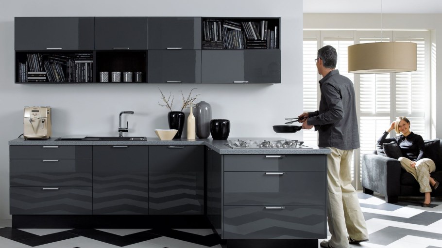 Кухня графитового цвета