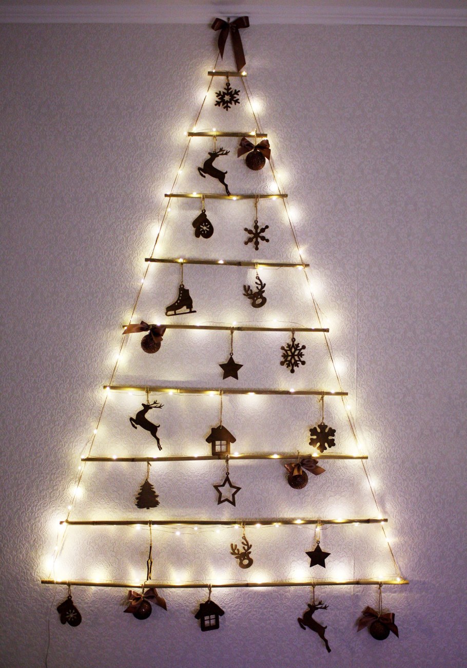 Настенная елка