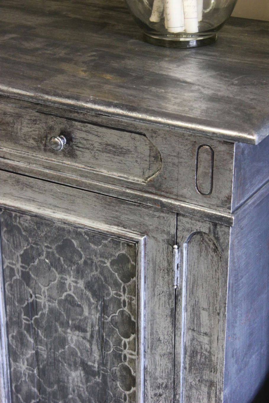 Кракелюр на мебели