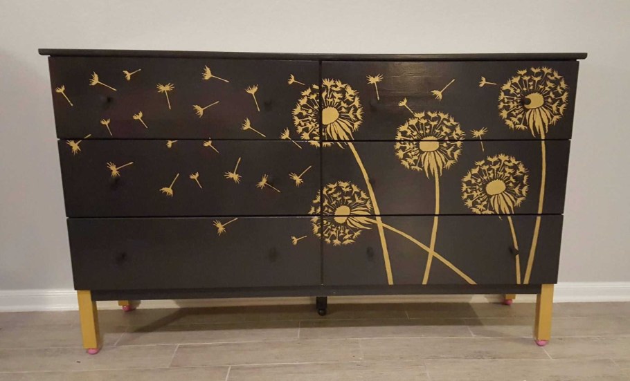 Мебель украшенная трафаретом