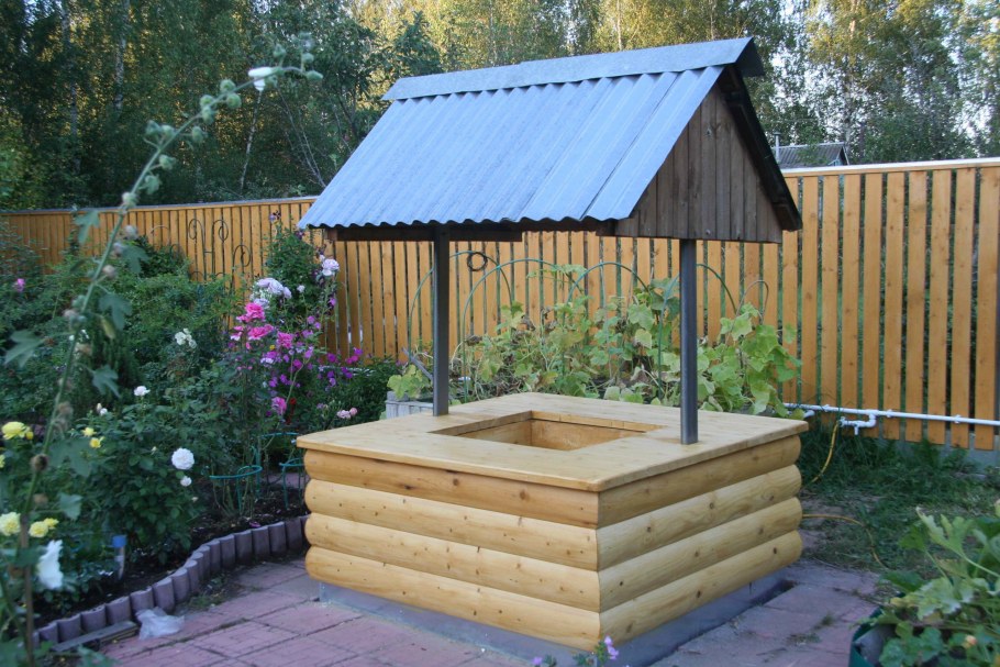 Колодезный домик