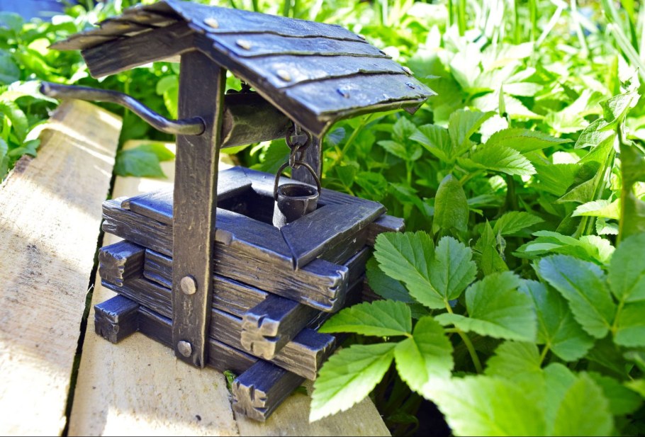 Декор колодца