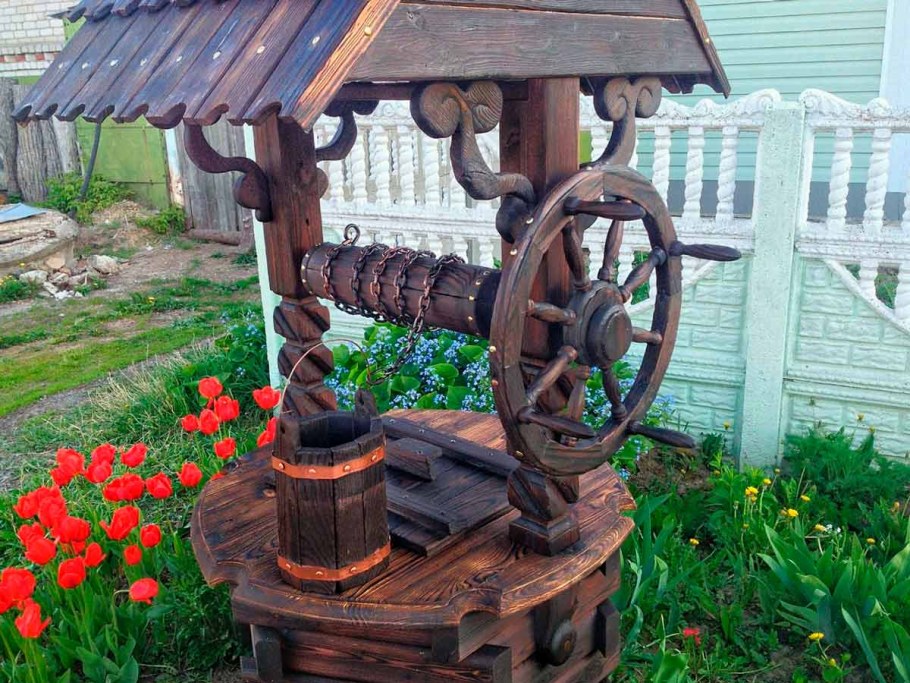 Колодец декоративный для сада