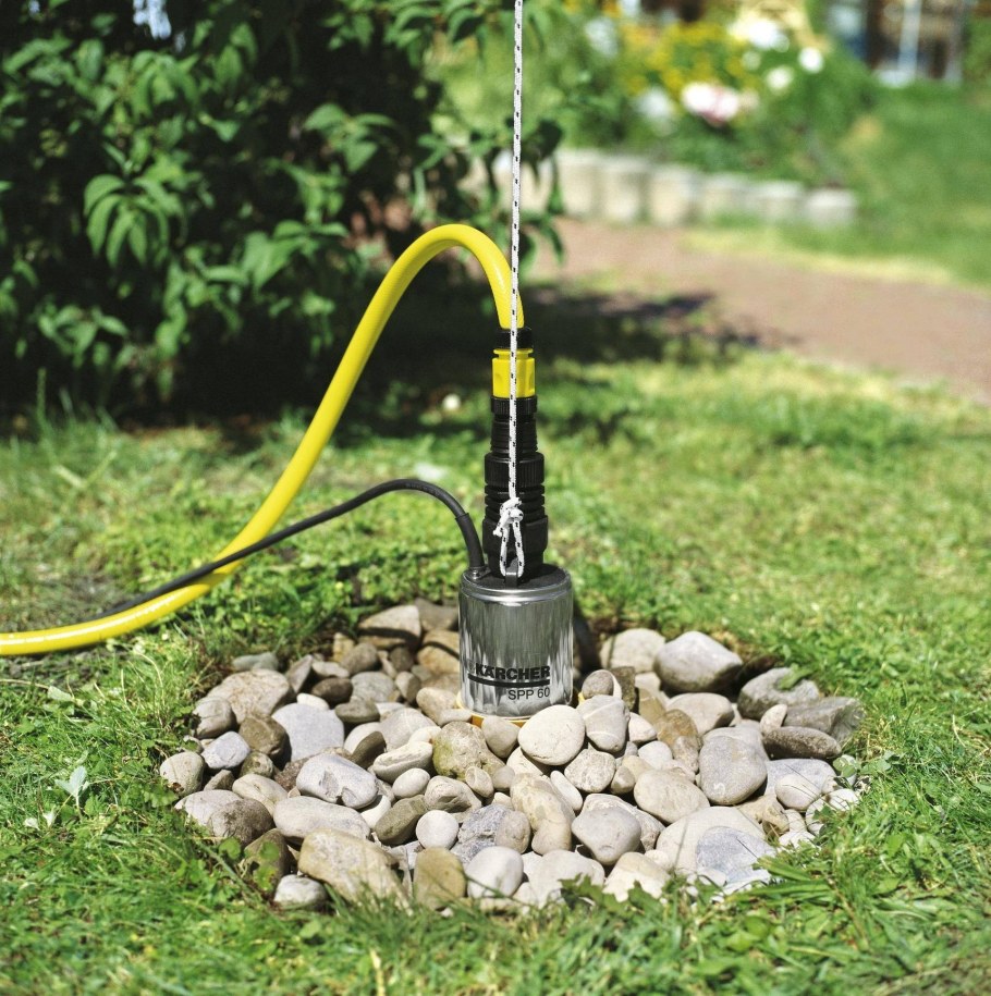 Скважина и насос на даче