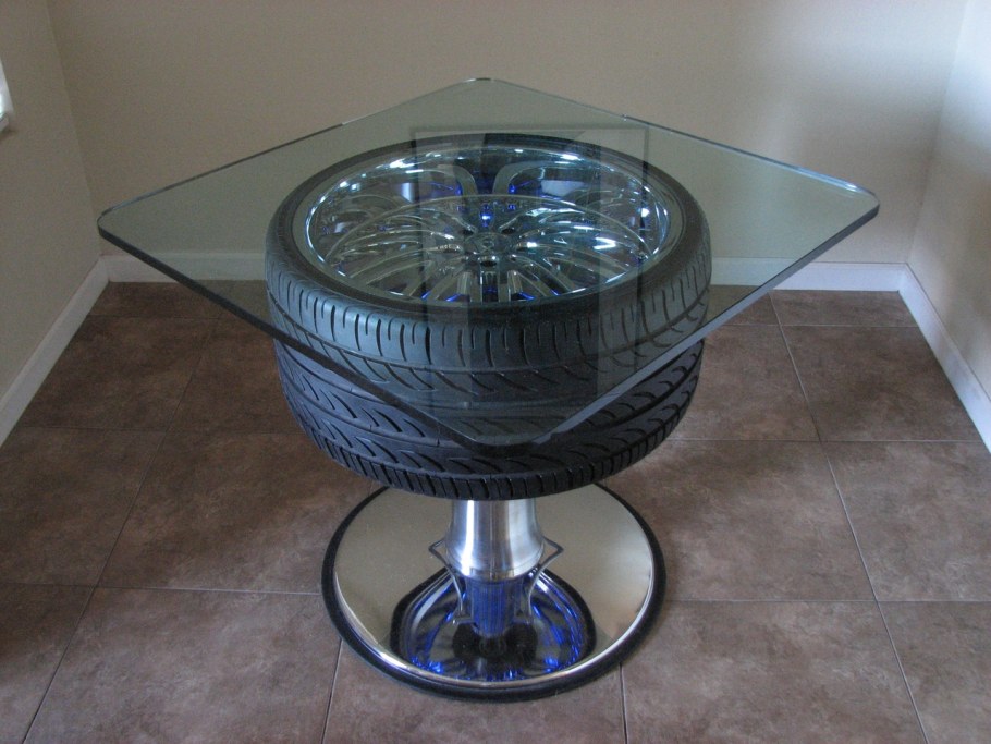 Столешница выше подоконника на кухне