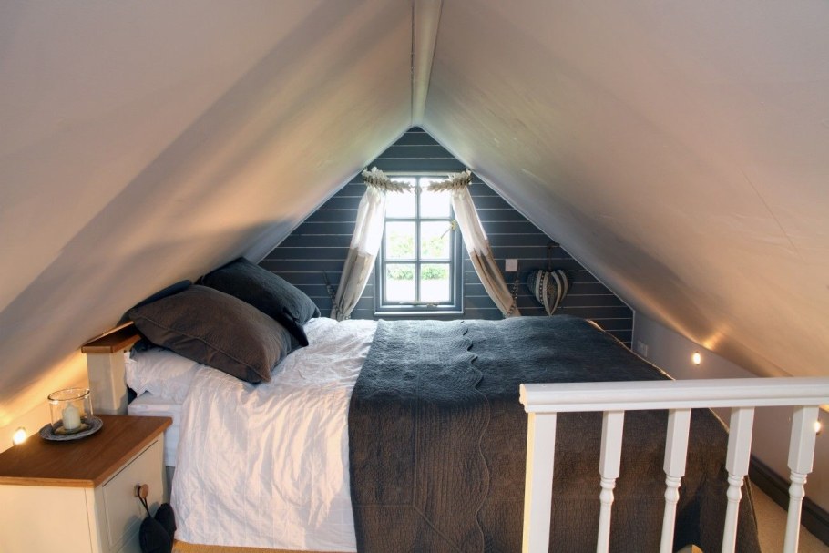 Интерьер мансарды