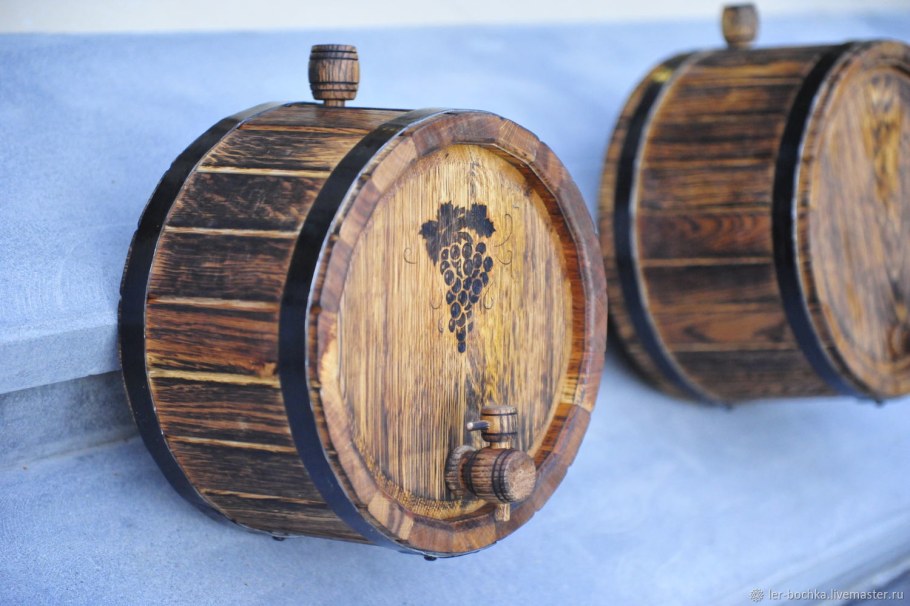 Деревянные бочки в интерьере