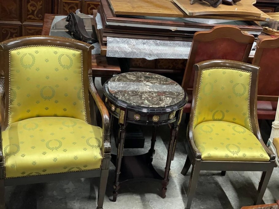 Кресло в стиле Ампир