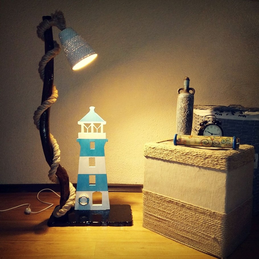 Маяк декоративный уличный