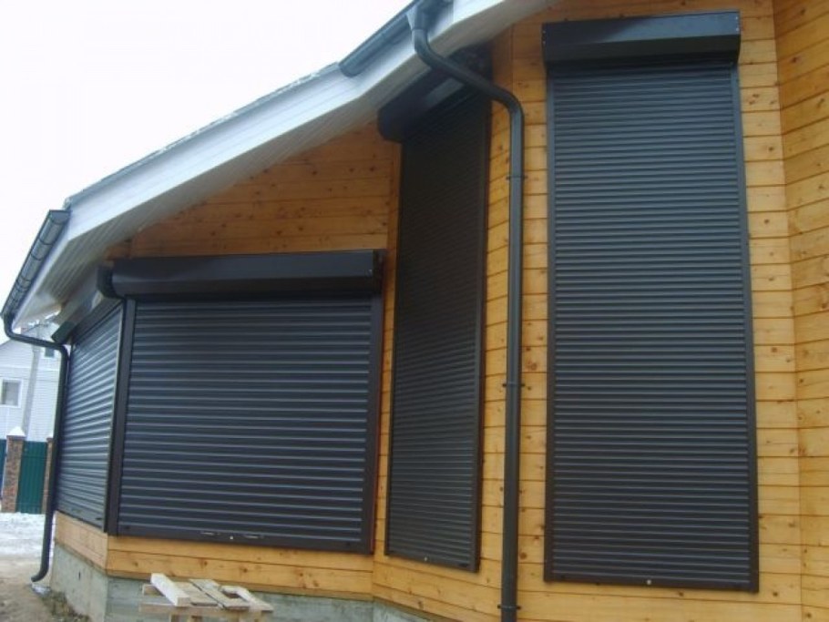 Зеленые рольставни на окна