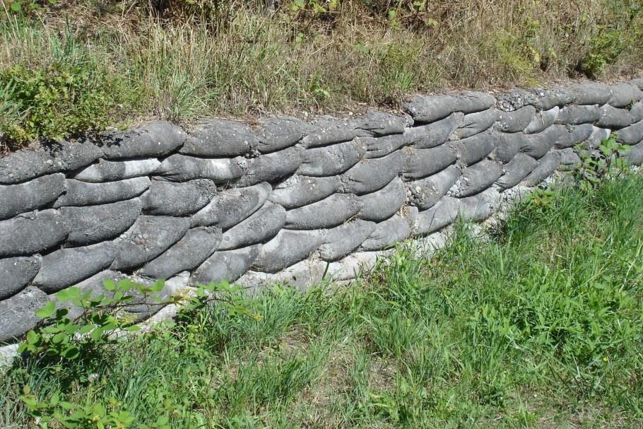 Подпорная стенка из мешков с грунтом