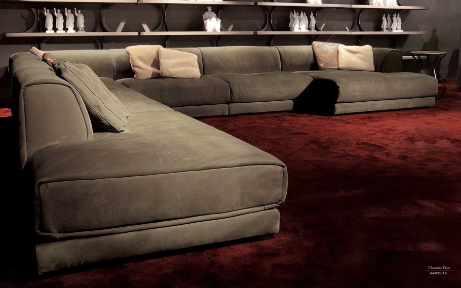 Большой диван в гостиную со спальным местом п образный