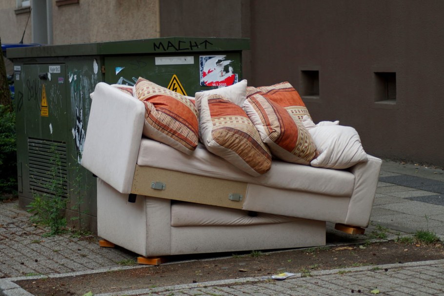 Диван в современном интерьере