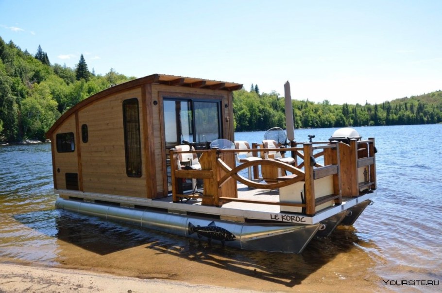 Плавучая дача хаусбот