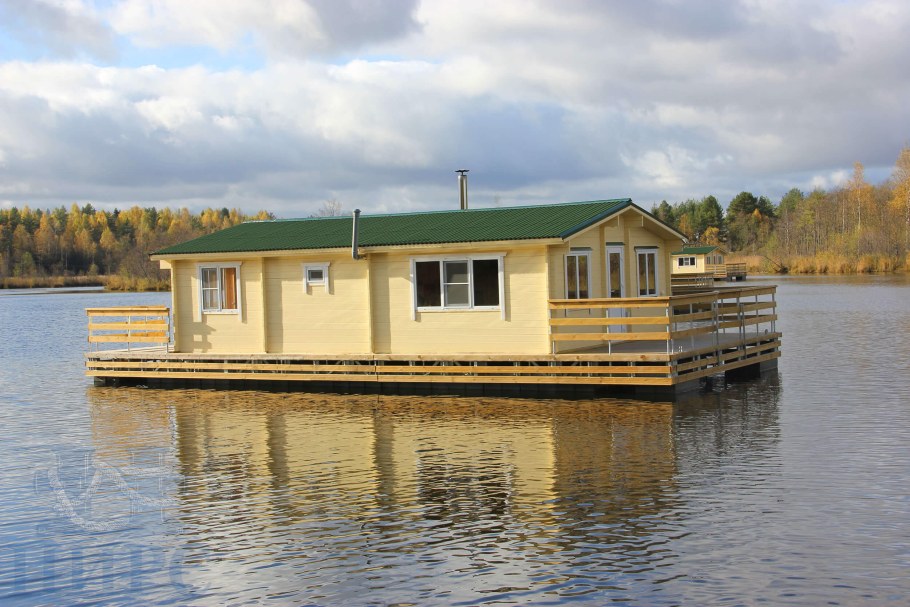 Понтонный хаусбот