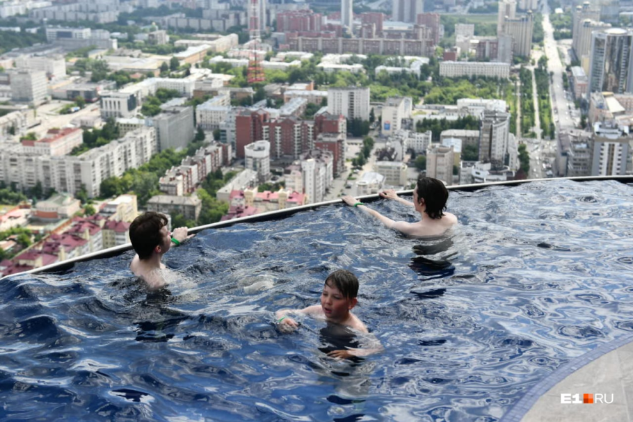 Бассейны в Барселоне