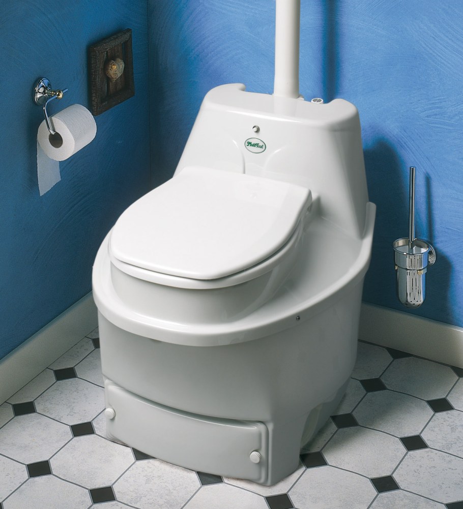 Биотуалет на даче в доме