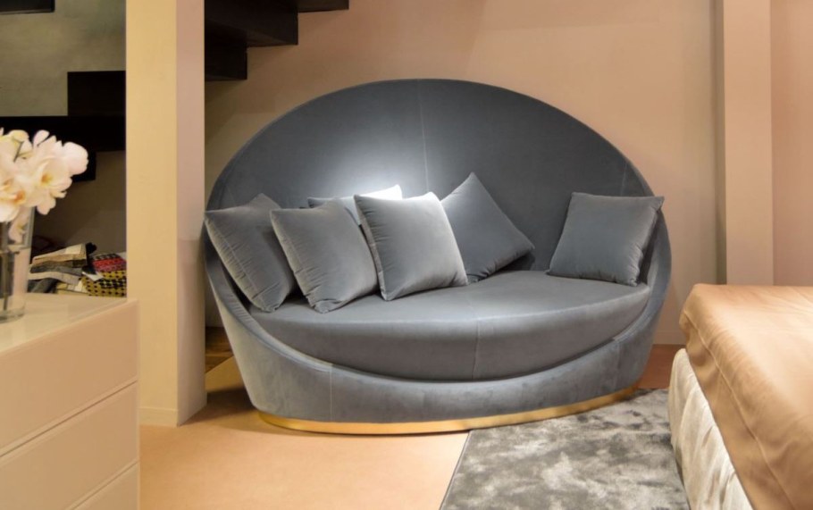 Круглый диван-кровать