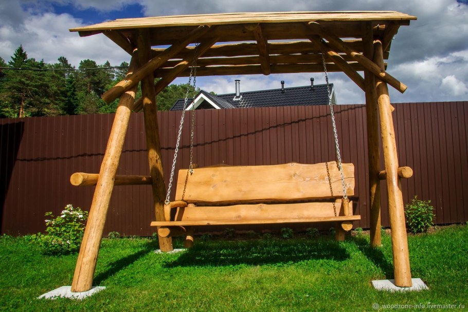 Качели деревянные