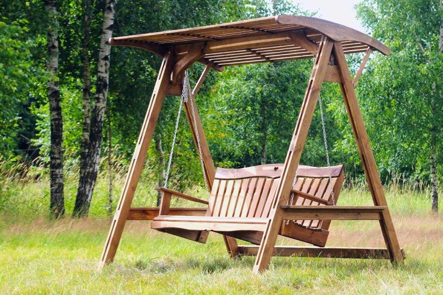 Качели деревянные