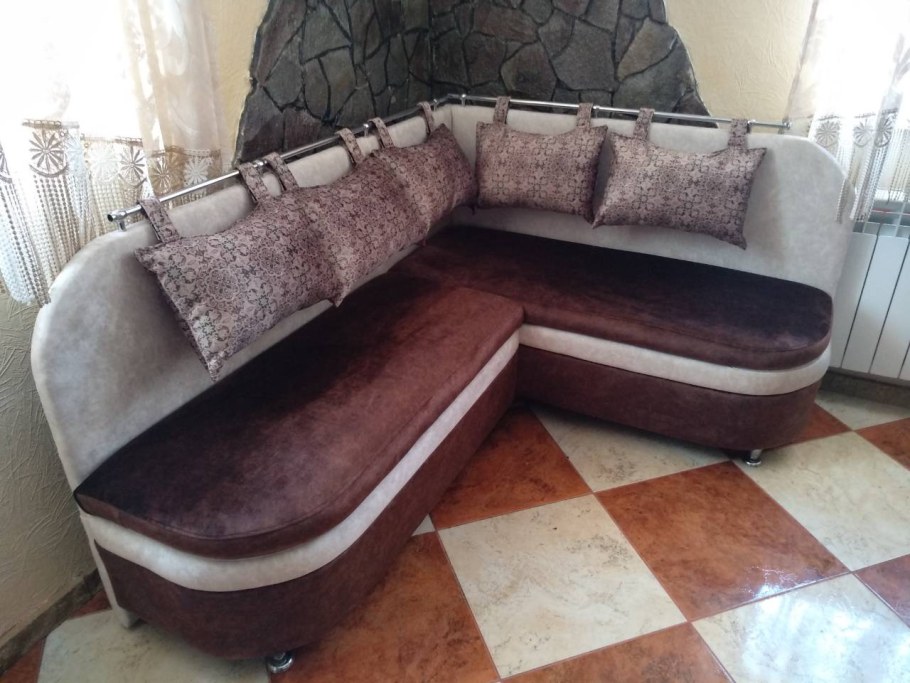 Обшивка кухонного уголка