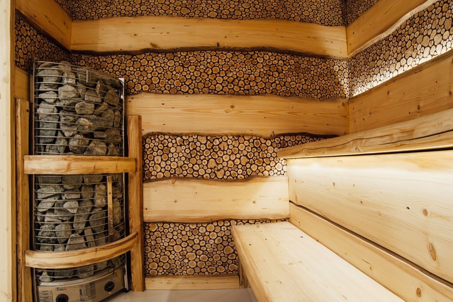 Отделка бани спилами дерева