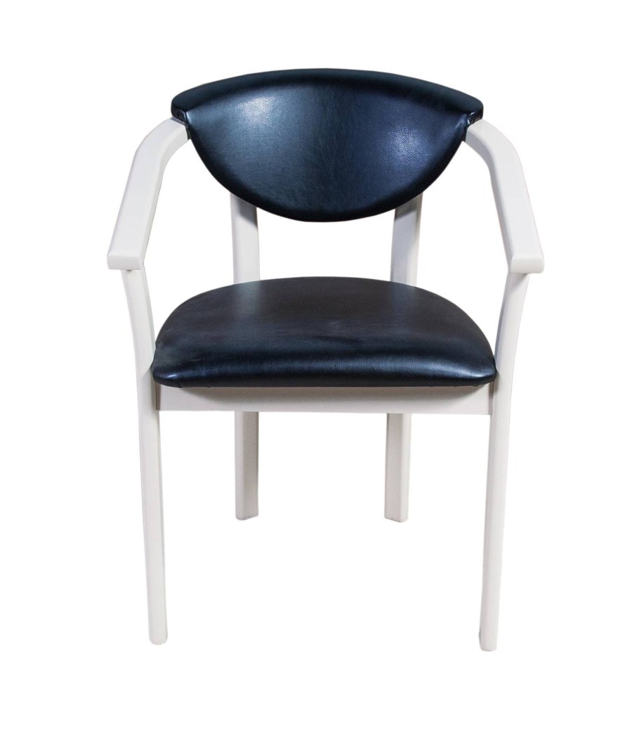 Широкий стул