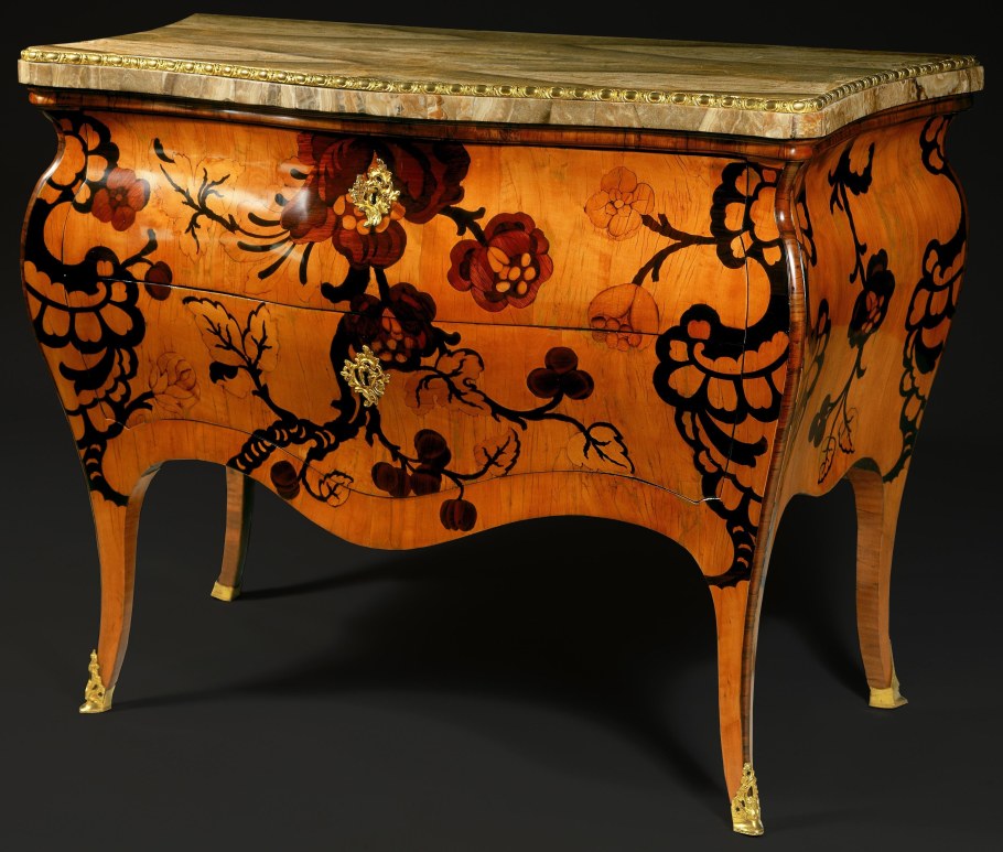 17-19 Век. Italian 1860, Mahogany, Stainwood and Tulipwood Marquetry.