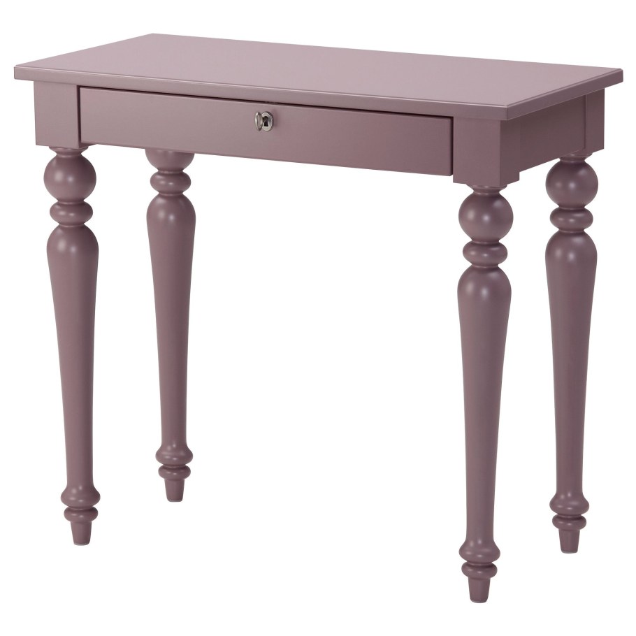 Столик из дерева