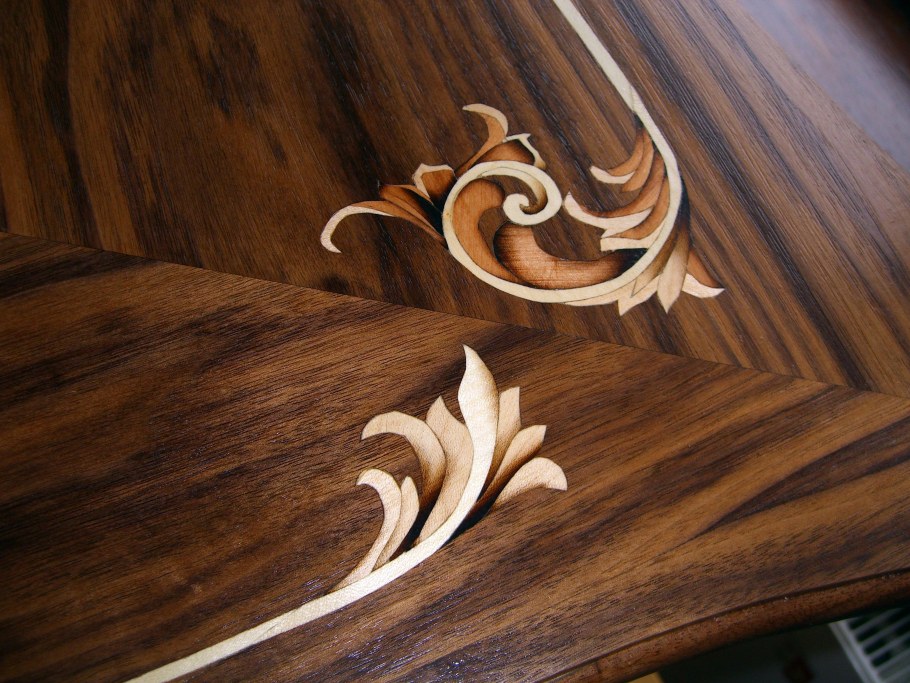 Всечка металла шкатулка