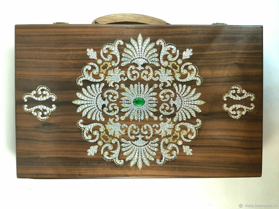 Шкатулка красное дерево ганг