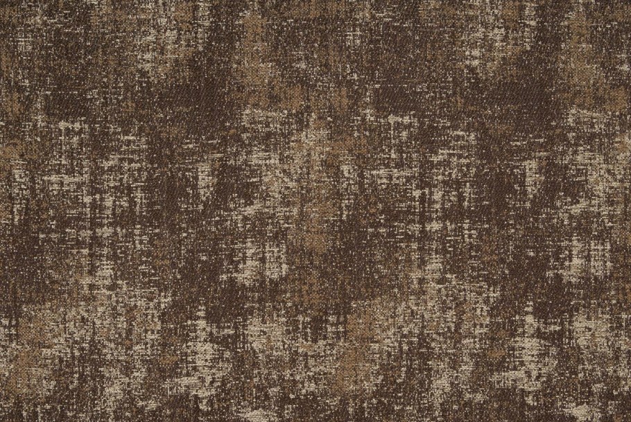 Красная обивка дивана