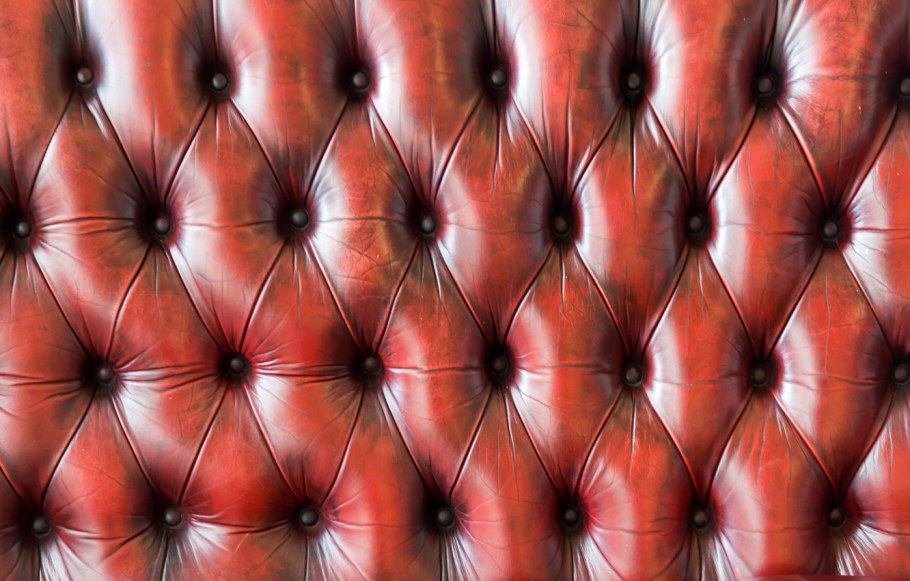 Кожаная обивка дивана