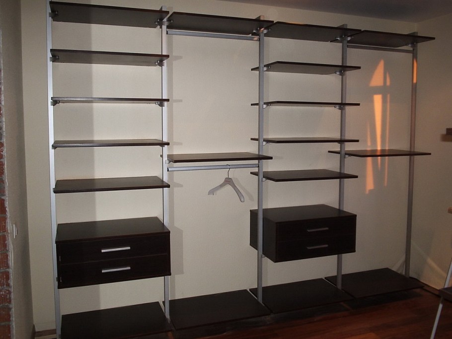 Встроенная стенка