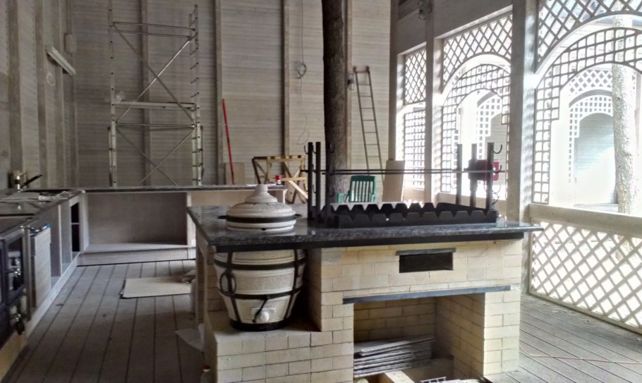 Мангальная зона с тандыром казаном и мангалом