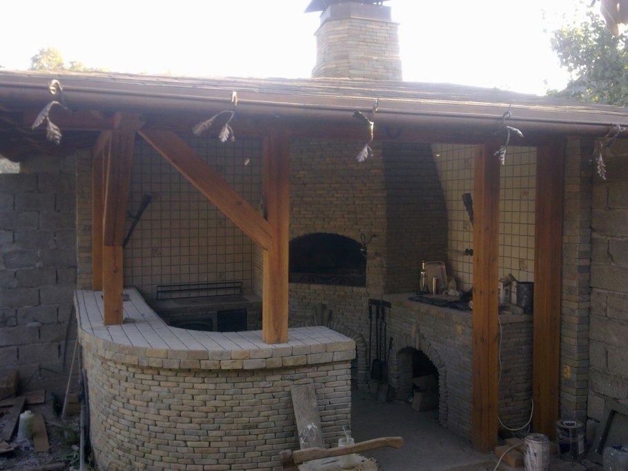 Мангальная зона с тандыром казаном и мангалом