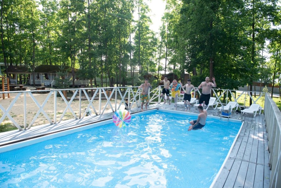 Бассейн Ион Иркутск