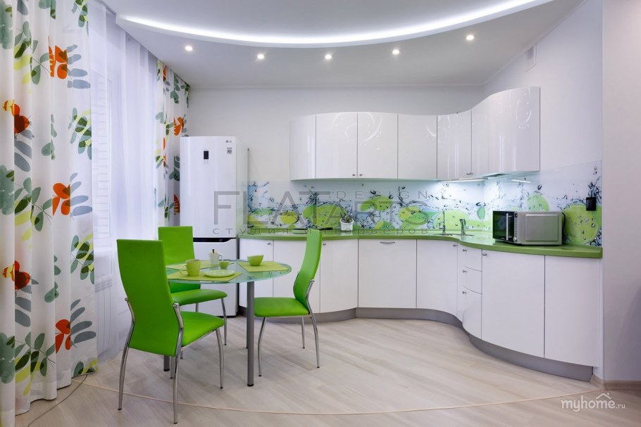 Кухня с зелеными стенами