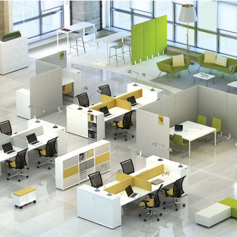 Офис с сотрудниками