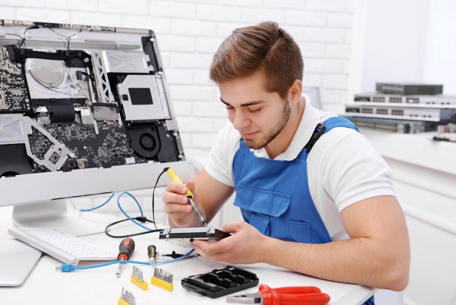Мастер по ремонту компьютеров