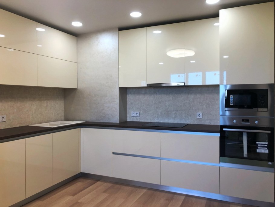 Кухни ТРИЯ Бьюти капучино