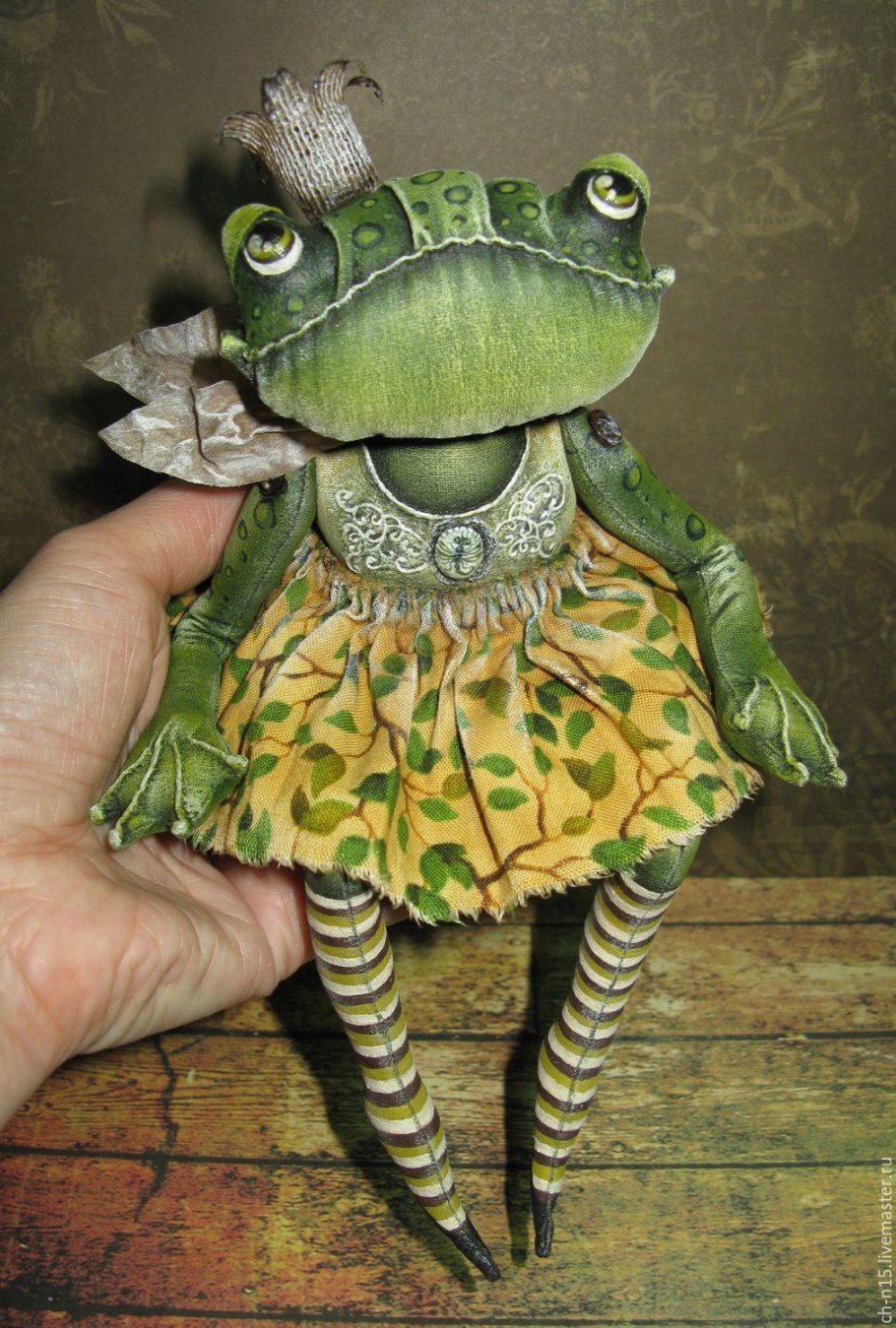 Кукла Царевна лягушка крючком