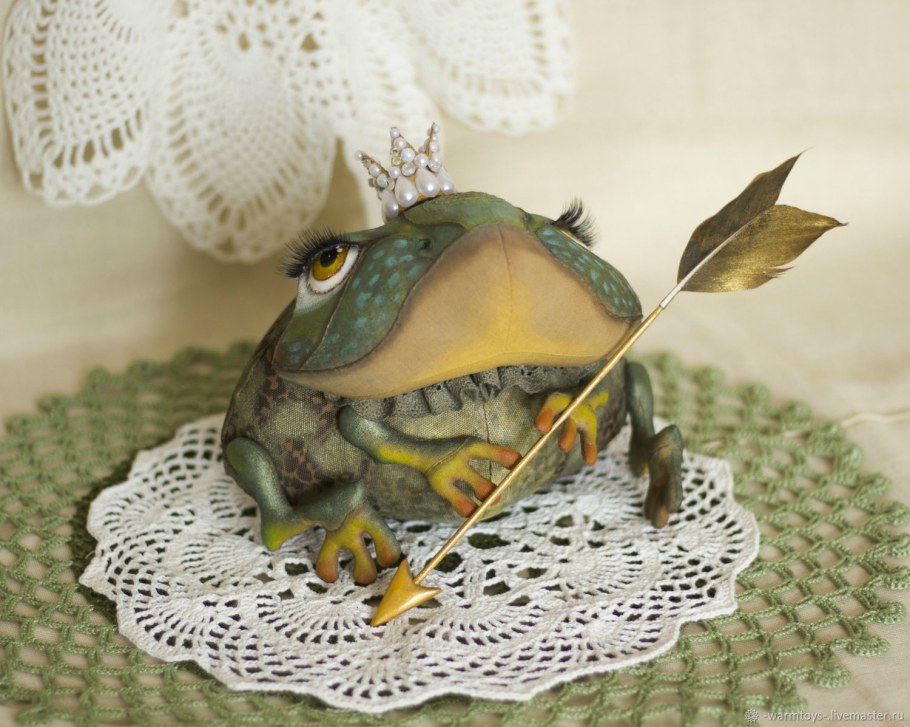 Текстильные игрушки лягушки