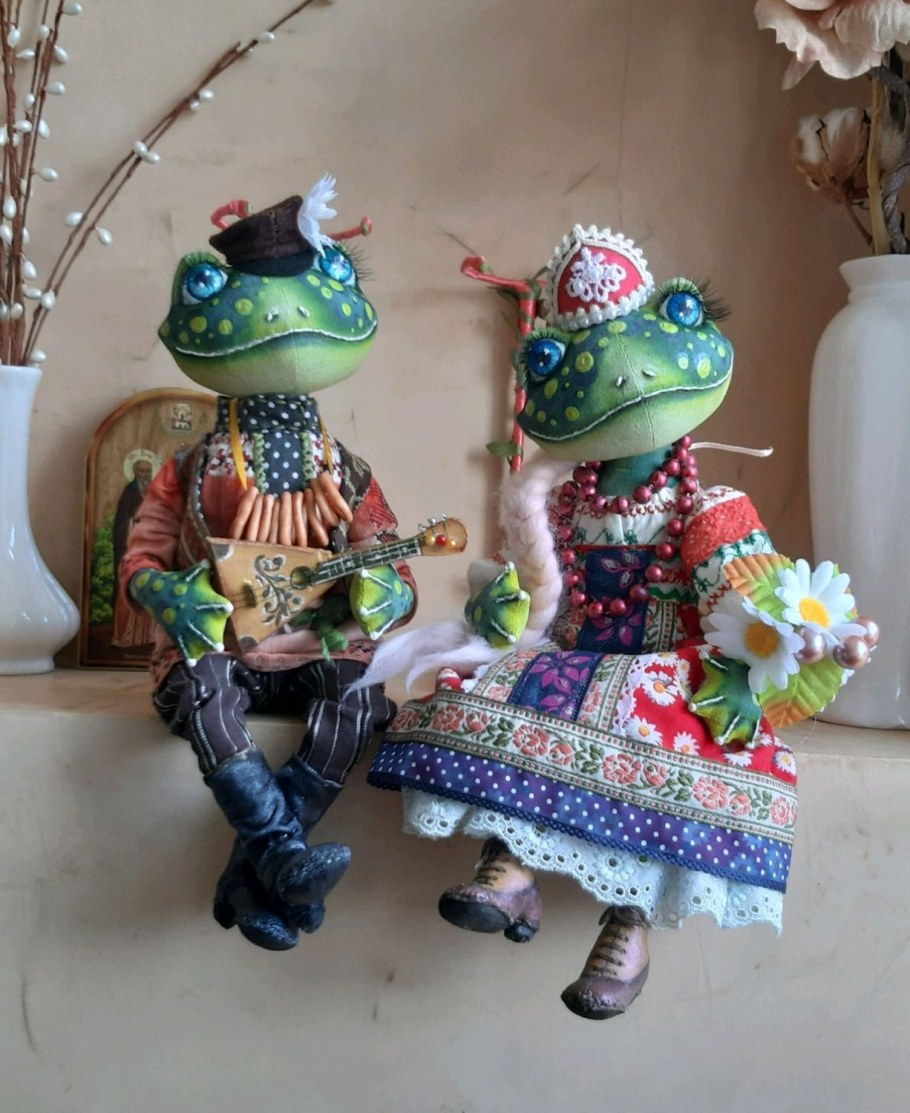 Спектакльная кукла марионетка лягушка