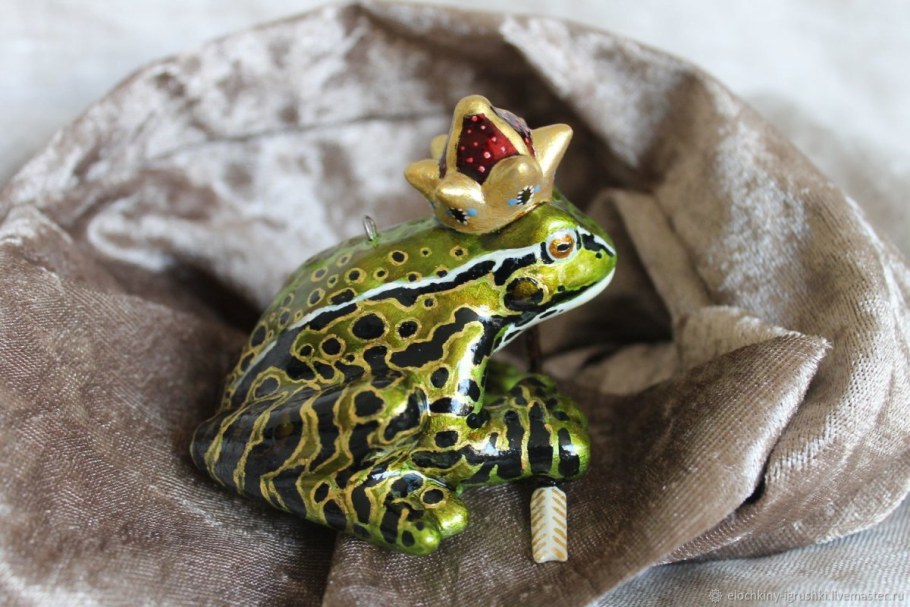 Текстильные игрушки лягушки