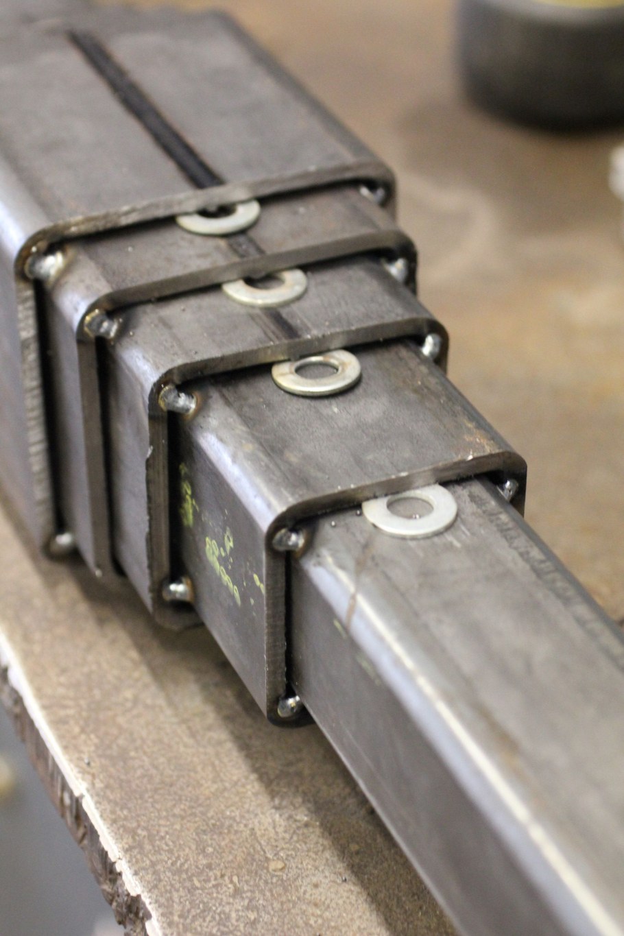 Соединитель квадратной трубы 15х15